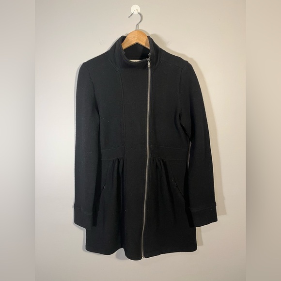 Akini Jackets & Blazers - Akini Black Zippered Wool Blend Coat Size Large